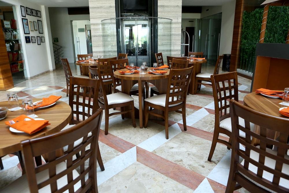 Hotel The Fern Residency Mundra Exterior foto